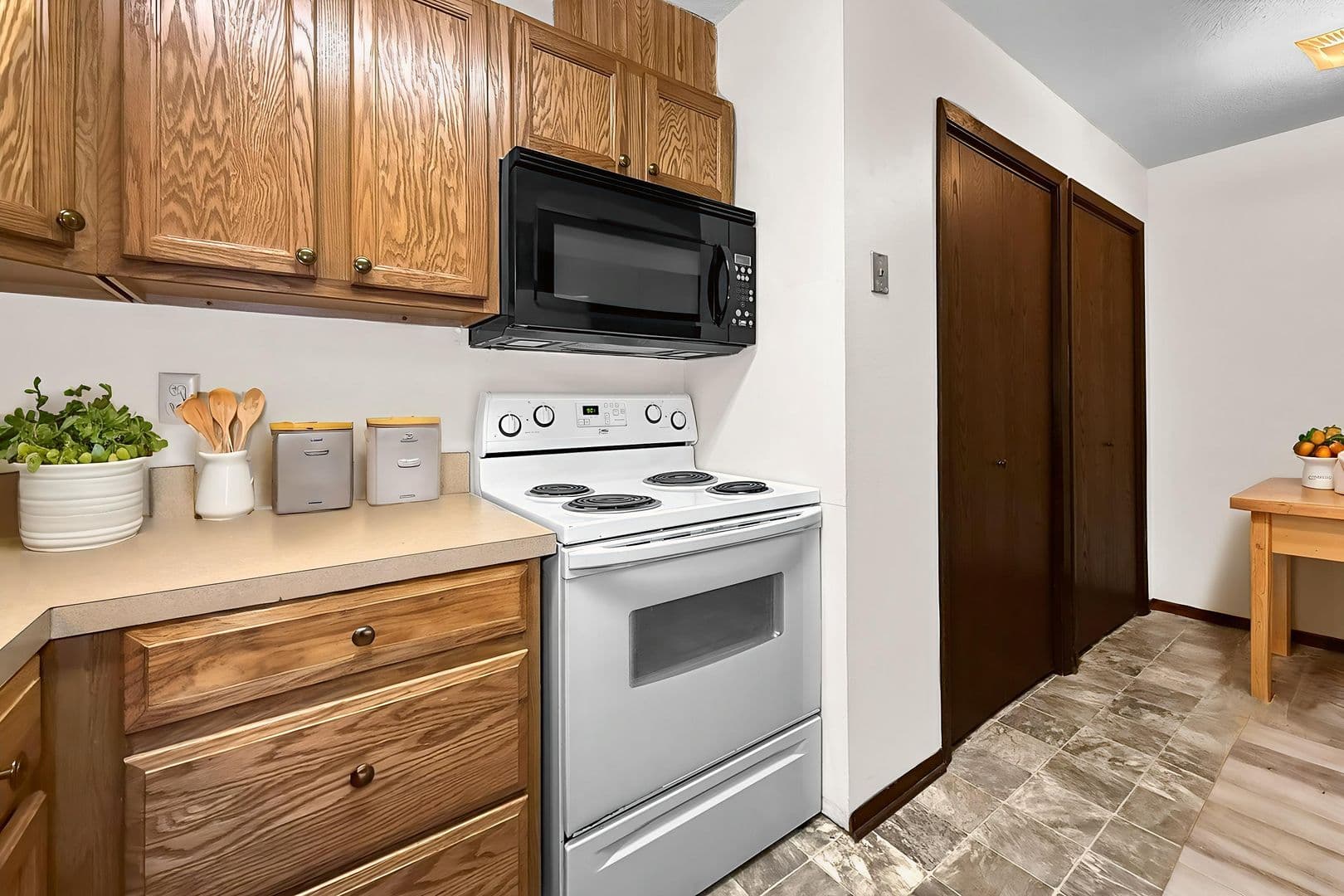 Norwalk Apartment: 1212 Holly Drive
