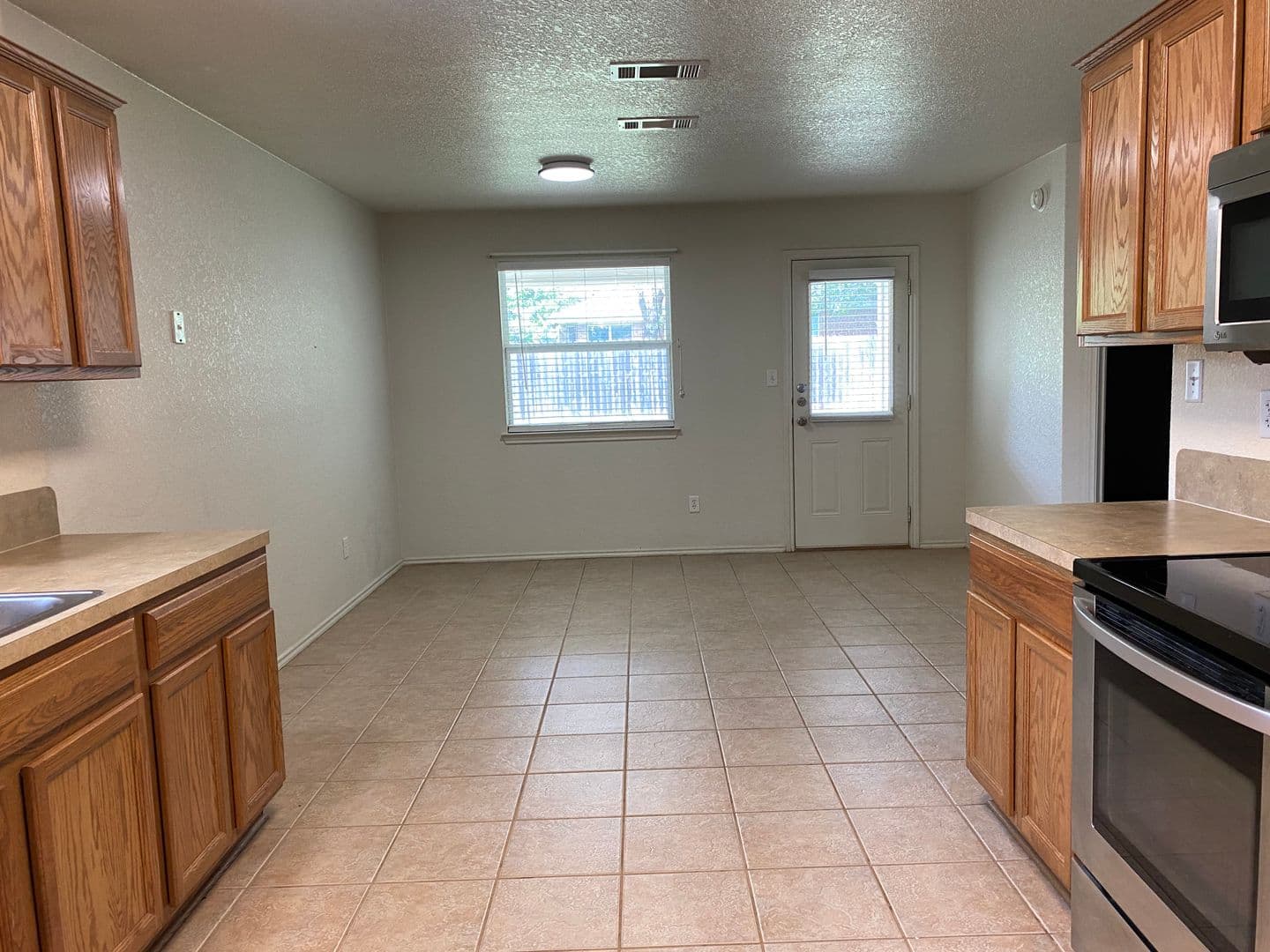 Temple House: 206 Burnham Dr