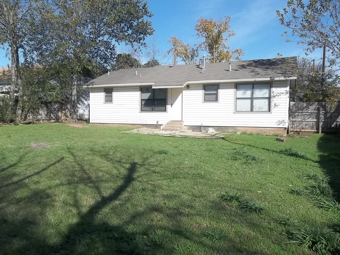 Belton House: 803 E 12th Ave