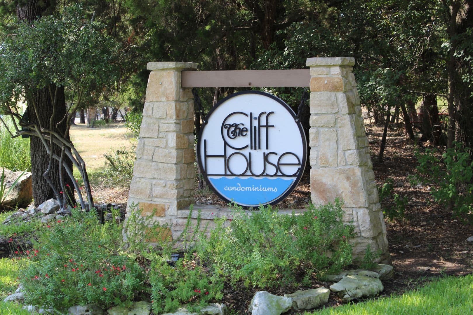 Belton House: 2 Cliffhouse Dr #110