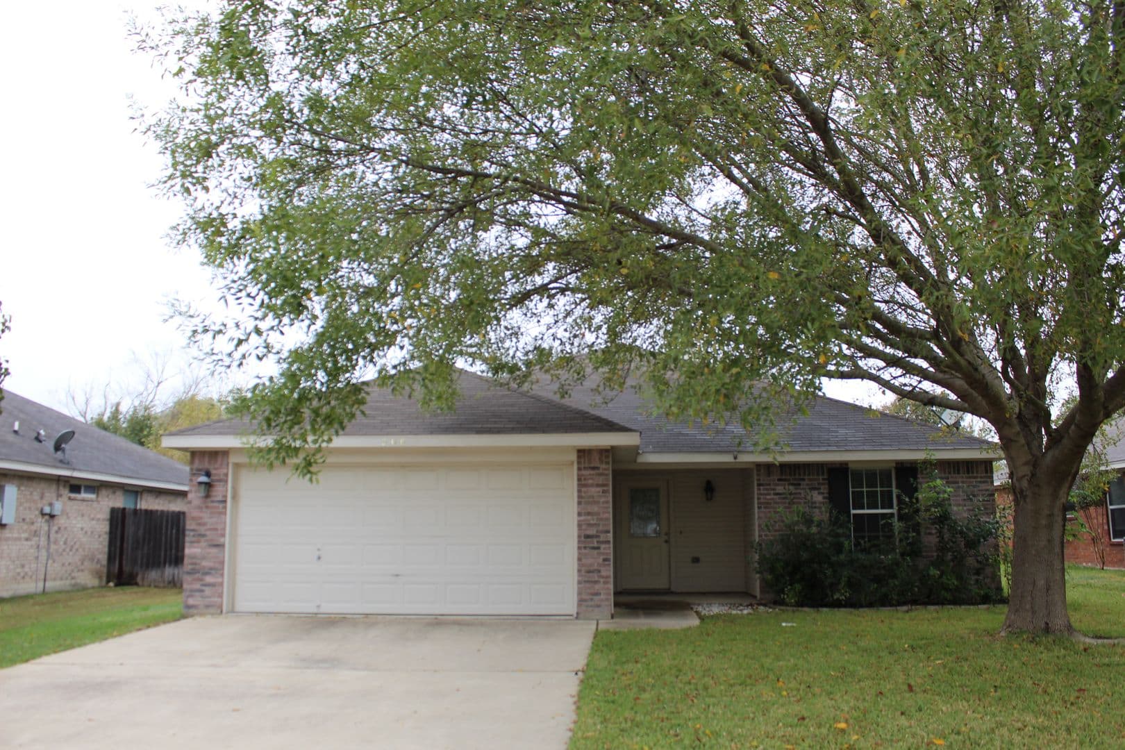 Temple House: 206 Burnham Dr