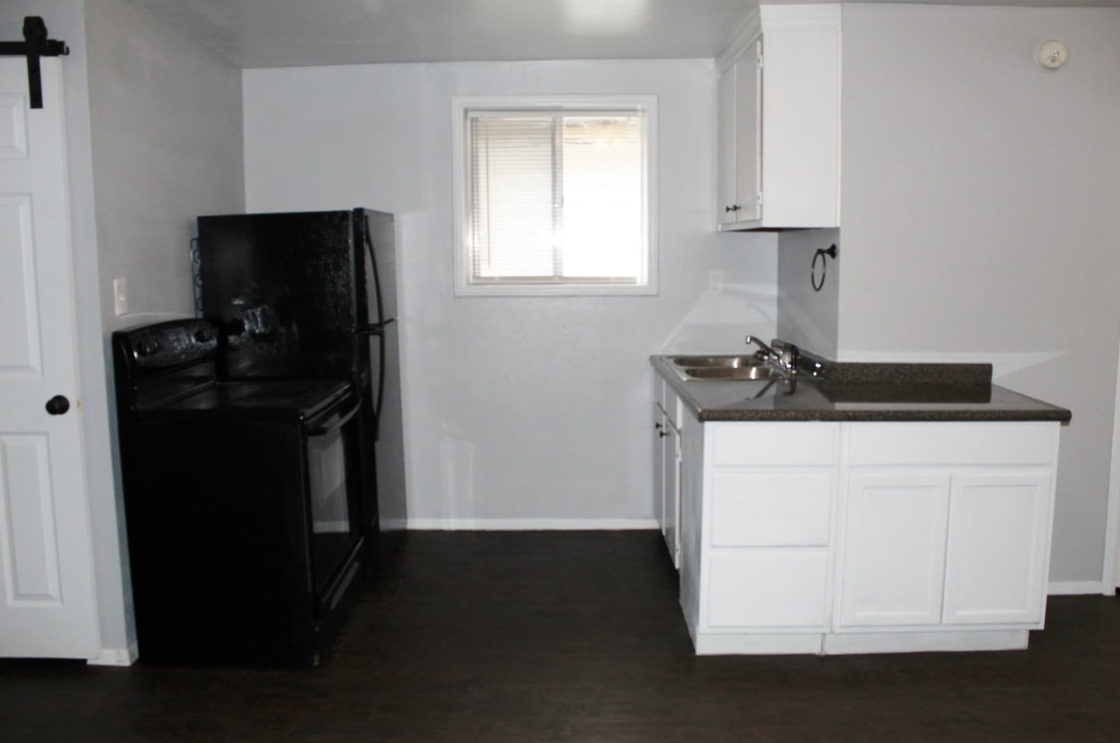 Belton House: 803 N East St