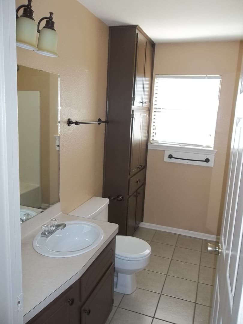 Belton House: 803 E 12th Ave