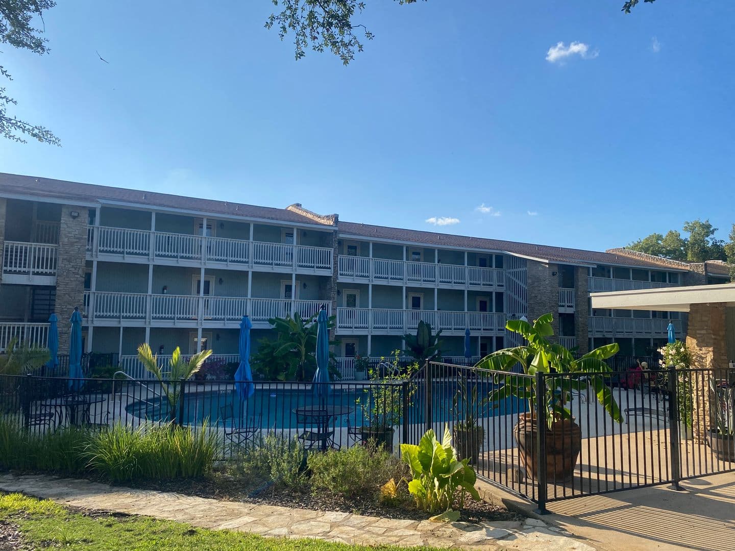 Belton House: 2 Cliffhouse Dr #110