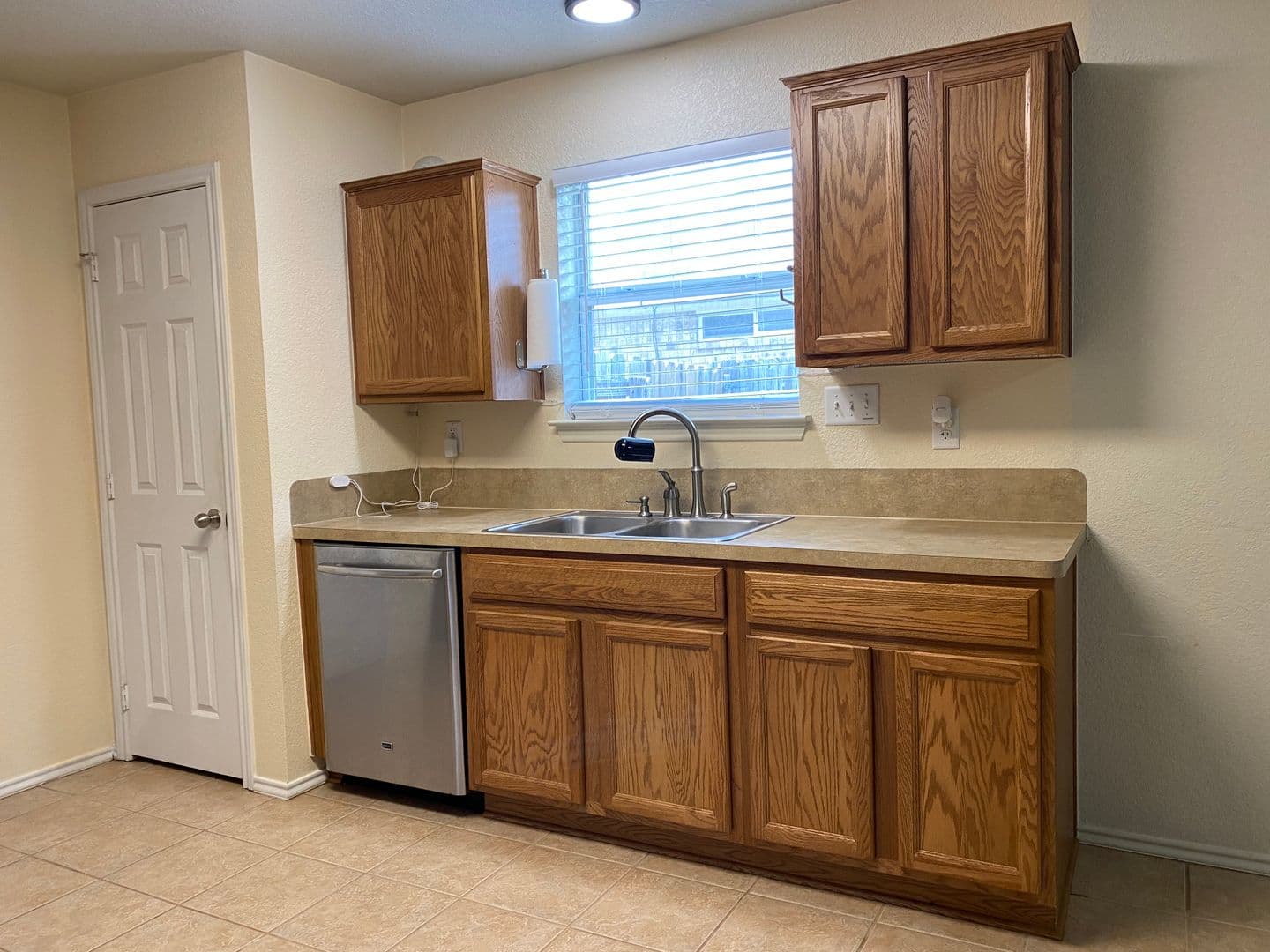 Temple House: 206 Burnham Dr