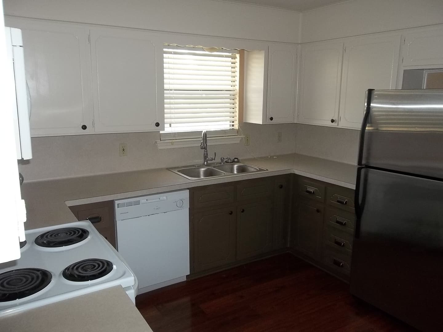 Belton House: 803 E 12th Ave