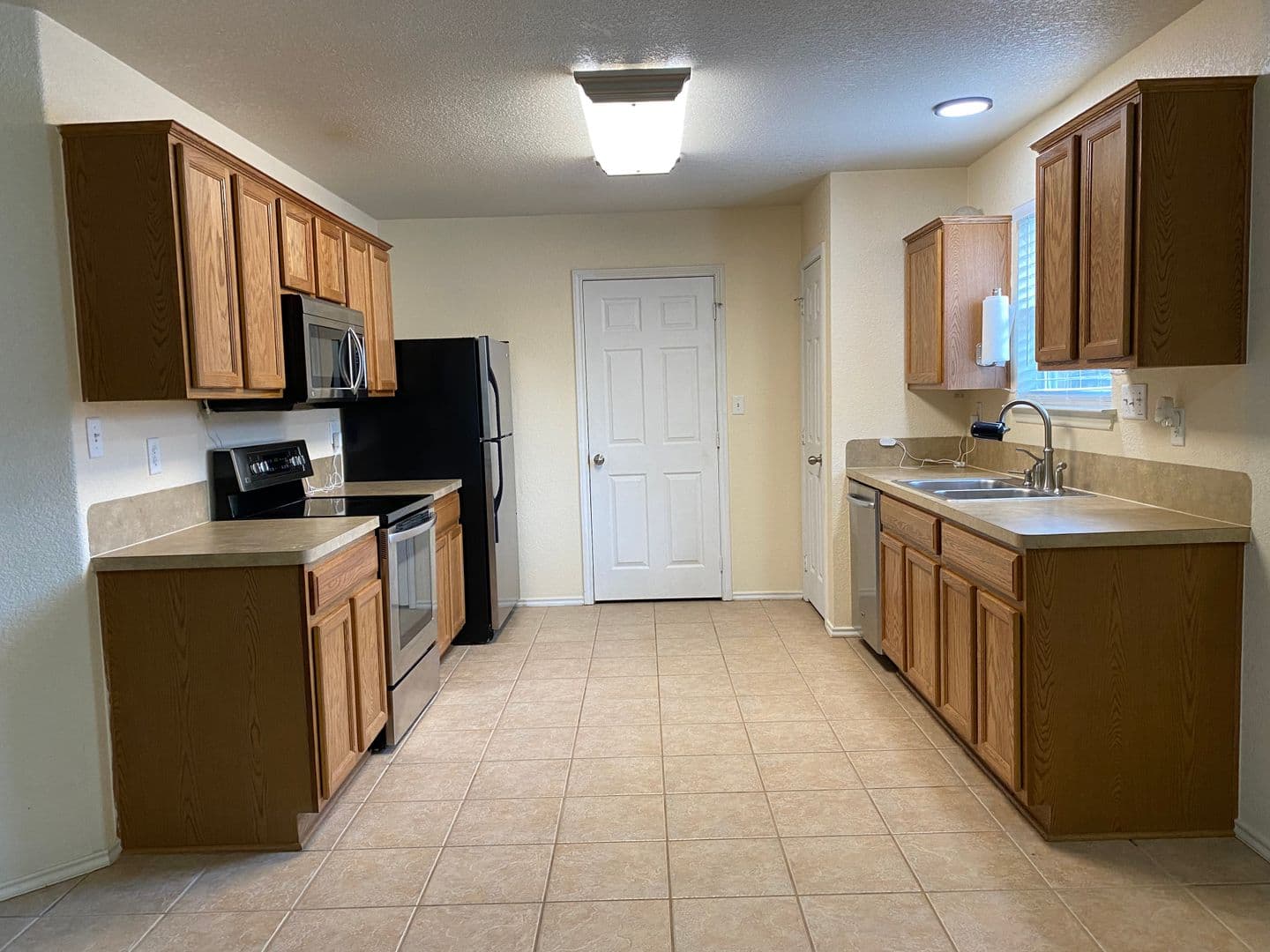 Temple House: 206 Burnham Dr