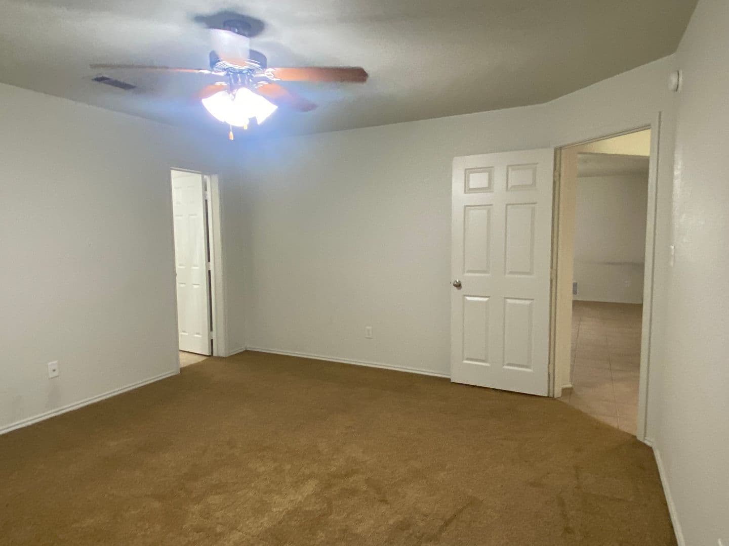 Temple House: 206 Burnham Dr
