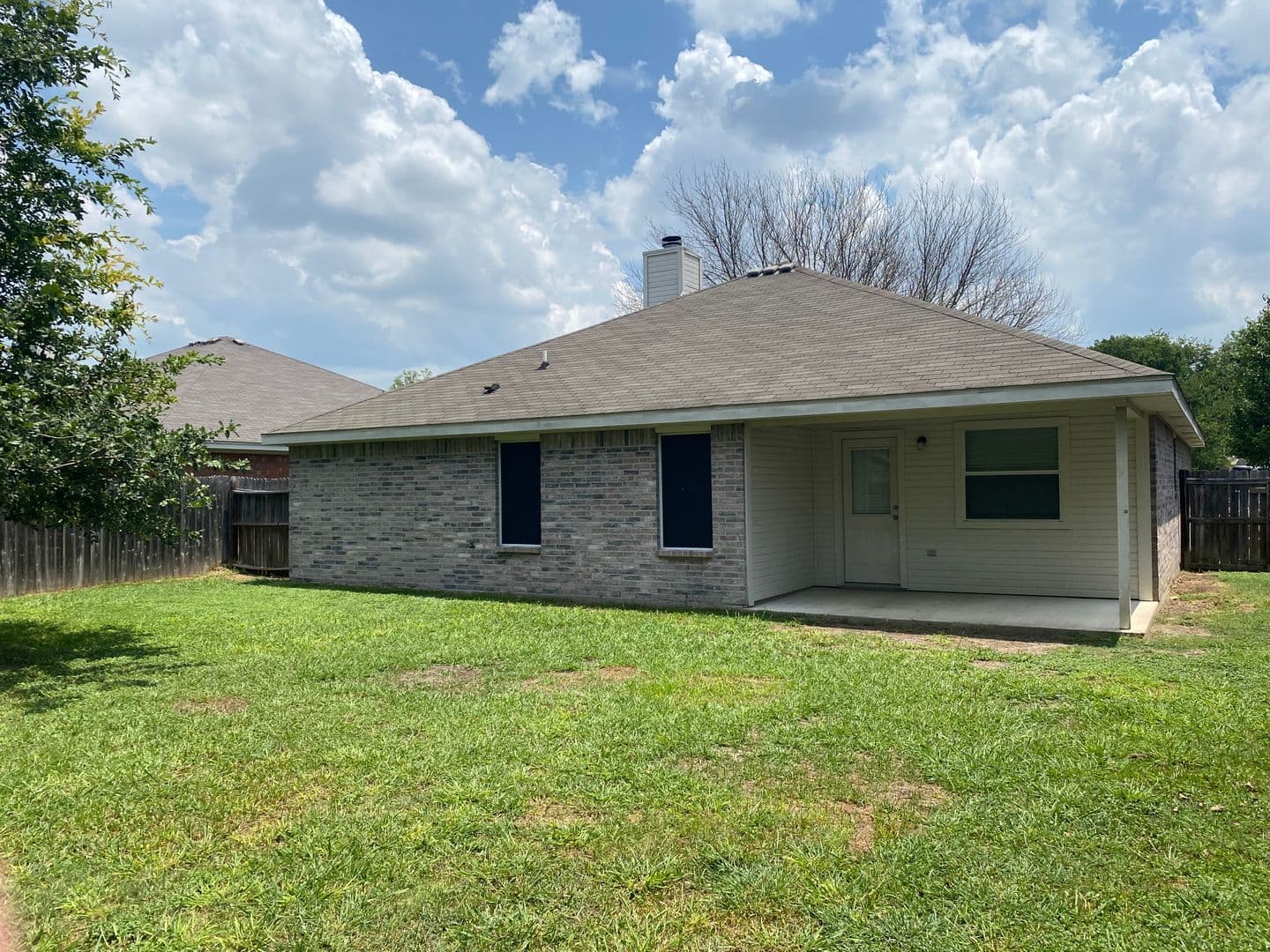 Temple House: 206 Burnham Dr