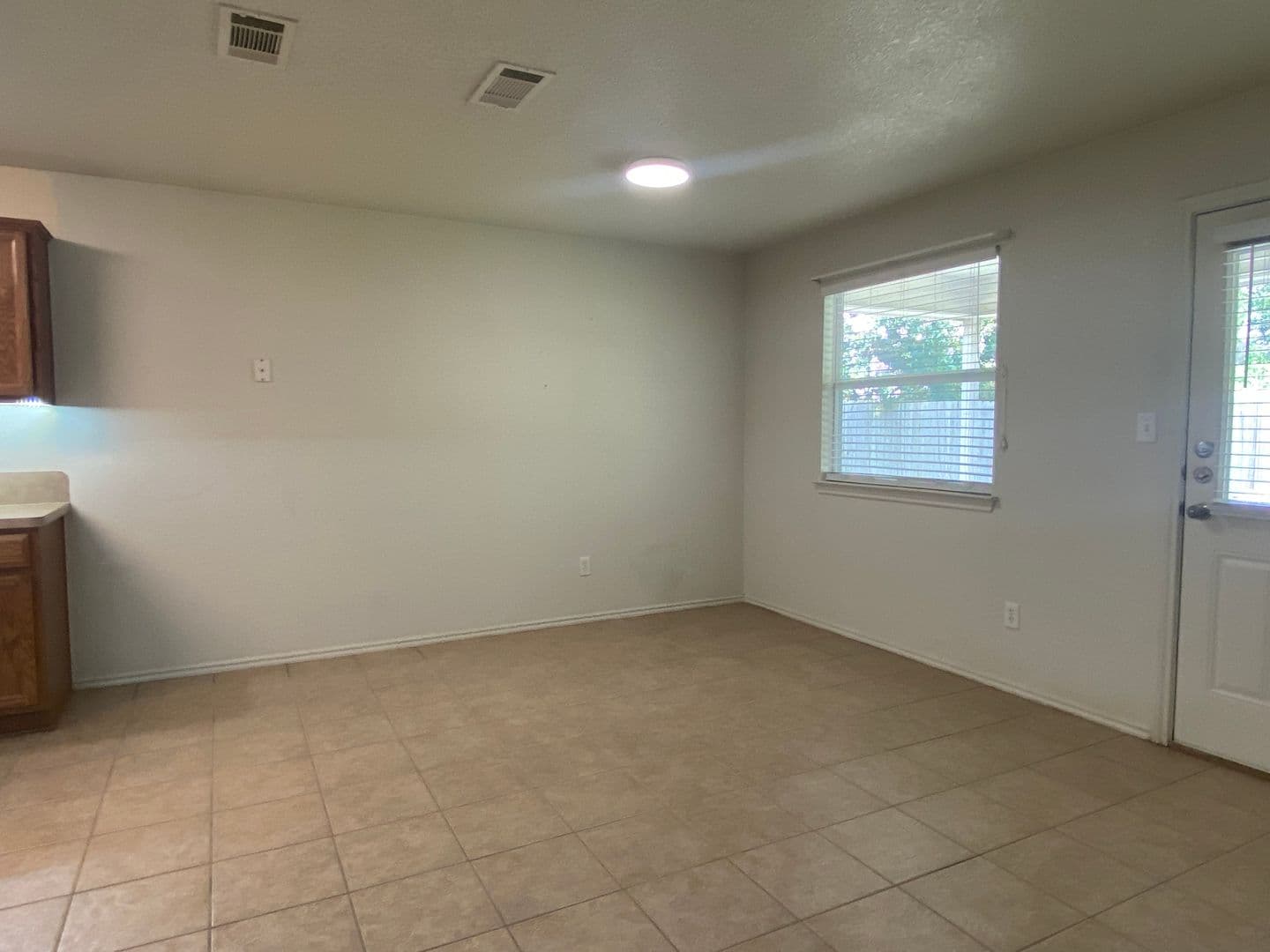Temple House: 206 Burnham Dr