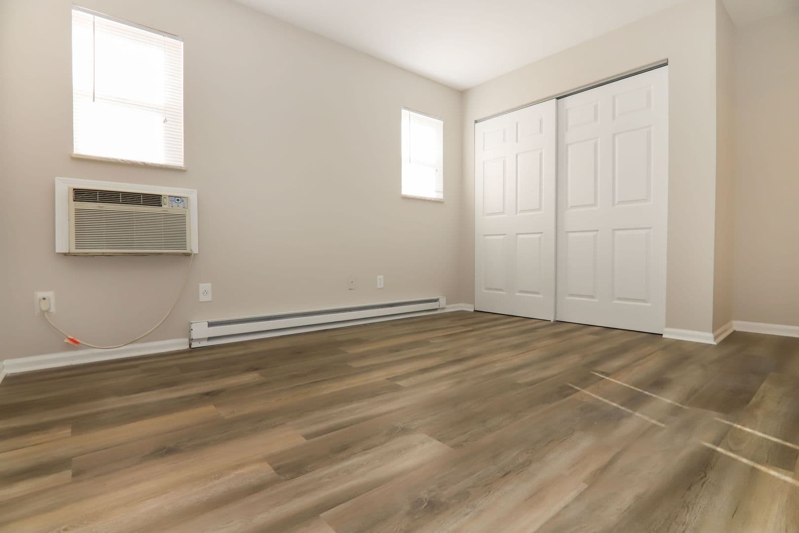 Lexington Apartment: 129 Transcript Avenue #2