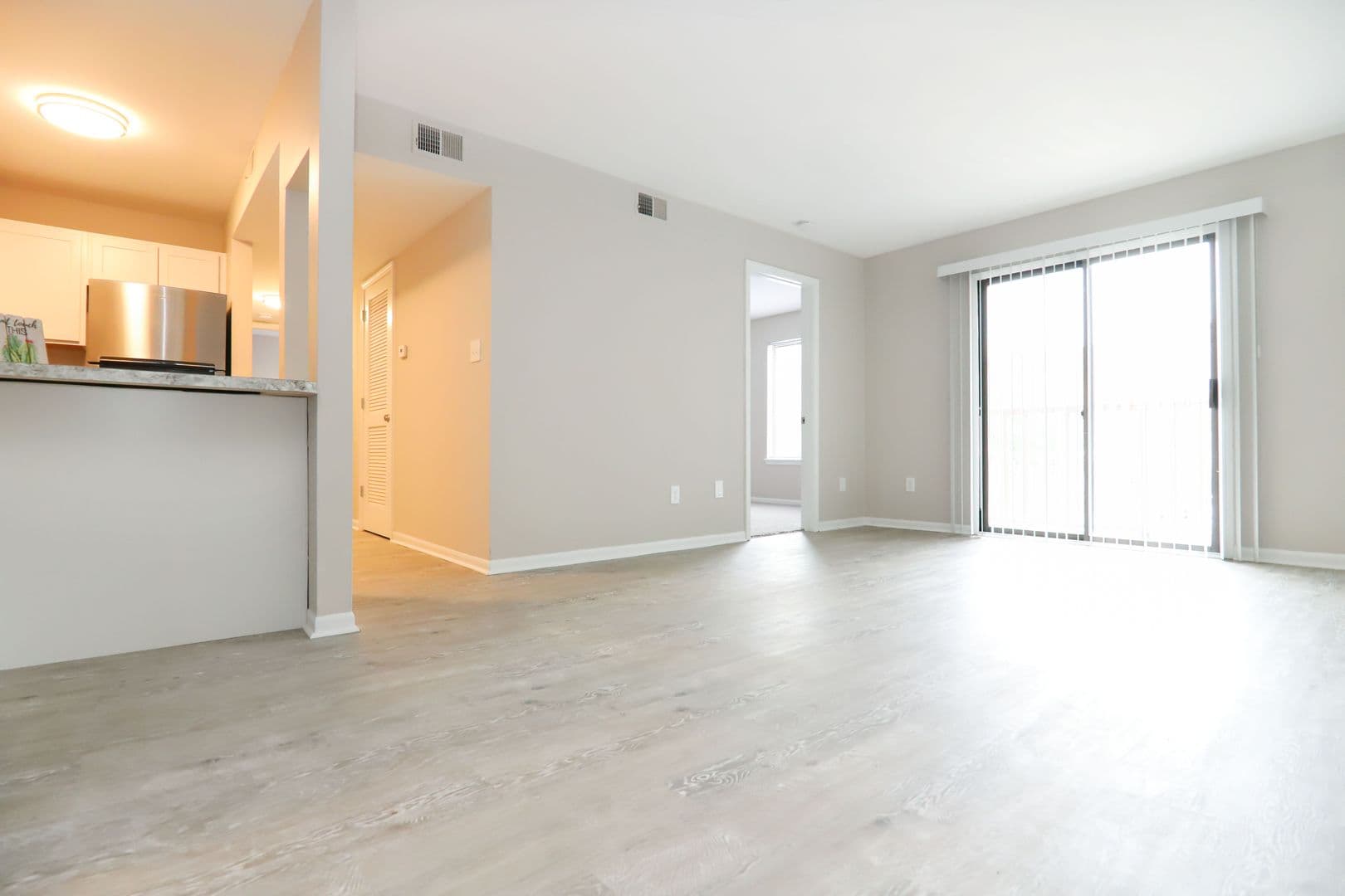 Lexington Apartment: 129 Transcript Avenue #2