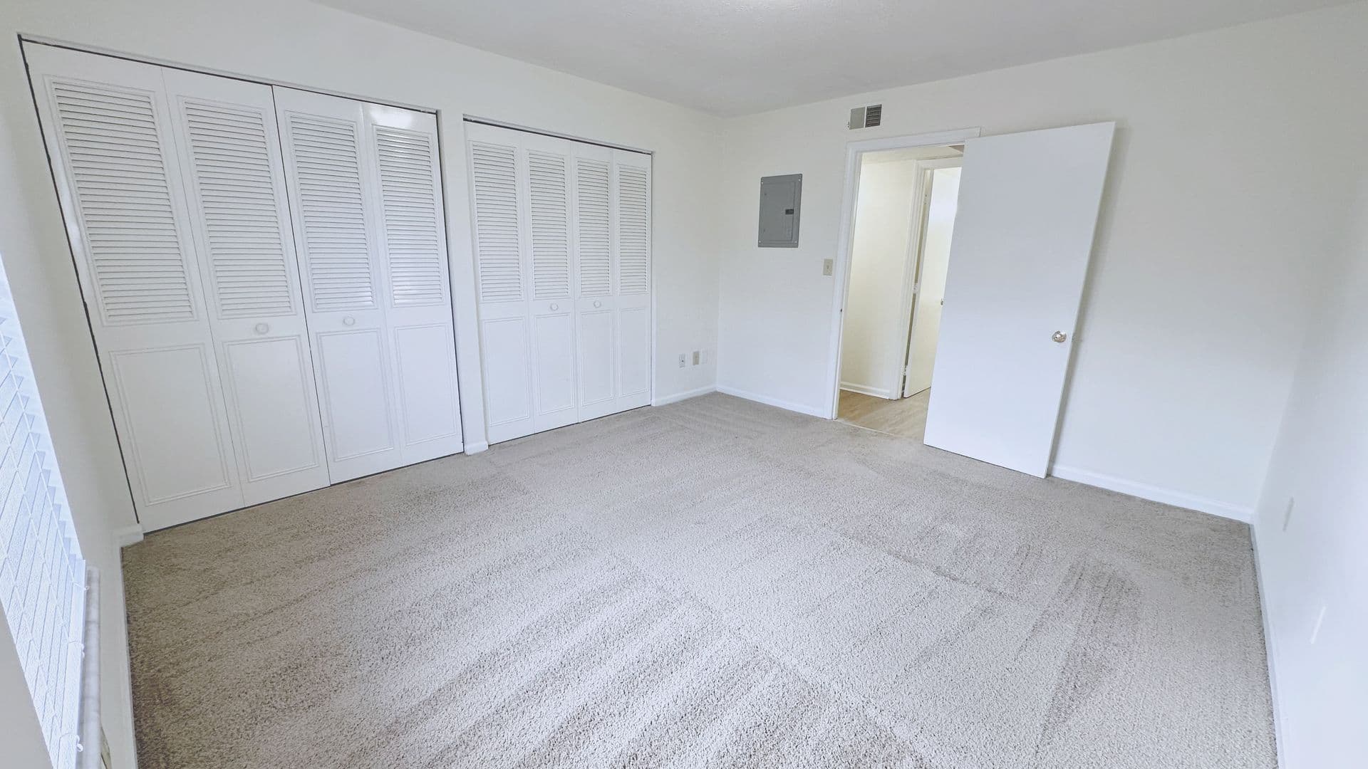 Lexington Apartment: 3351 Cove Lake Drive