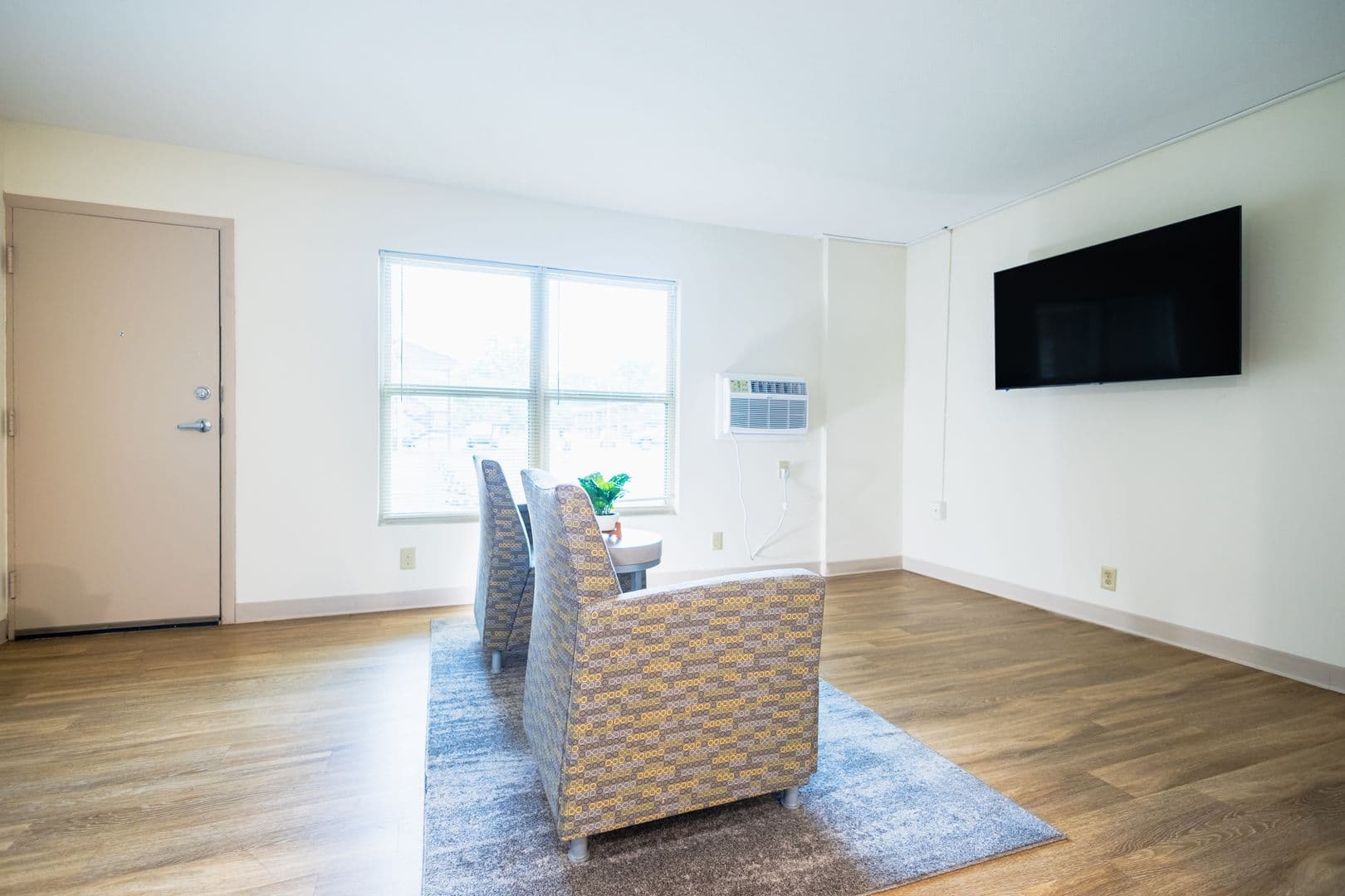 Lexington Apartment: 1435 Nicholasville Road