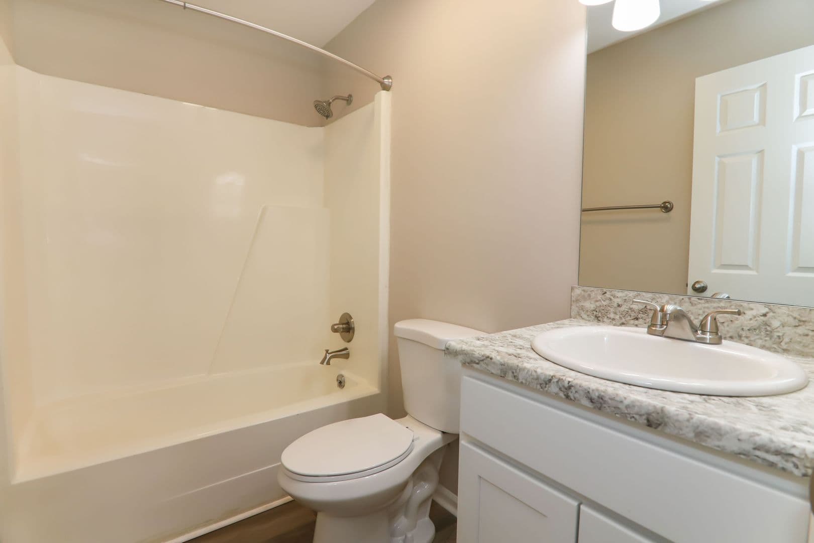 Lexington Apartment: 129 Transcript Avenue #2