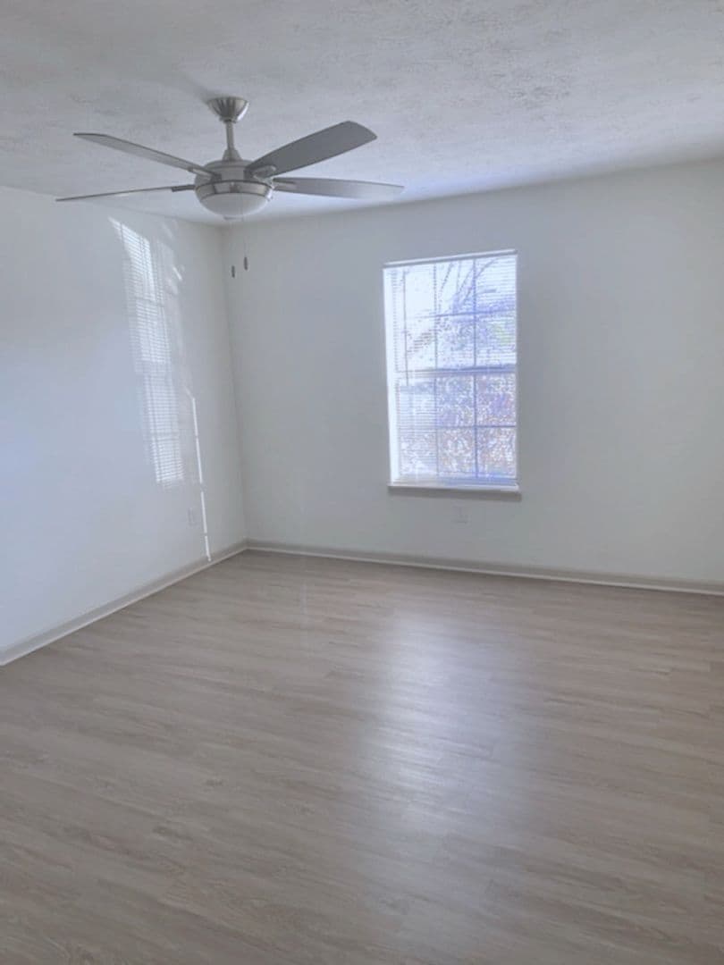 Lexington Apartment: 3351 Cove Lake Drive
