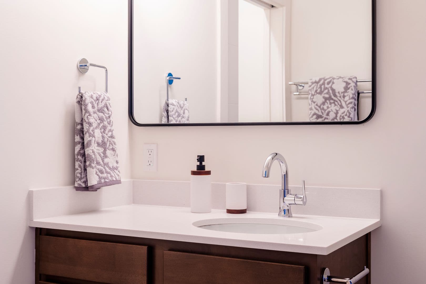 Lexington Apartment: 340 Legion Drive