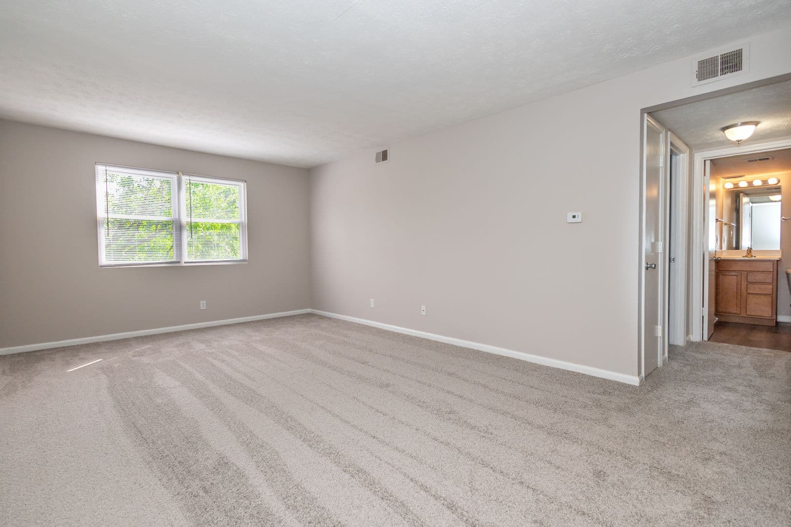 Lexington Apartment: 1232 Man O War Place #2
