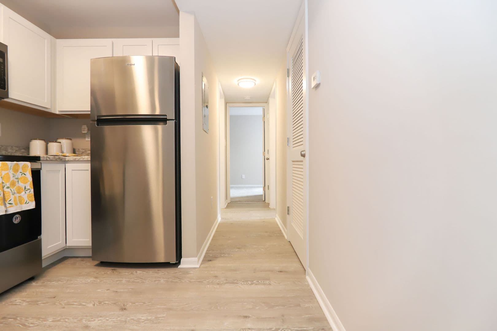 Lexington Apartment: 129 Transcript Avenue #2