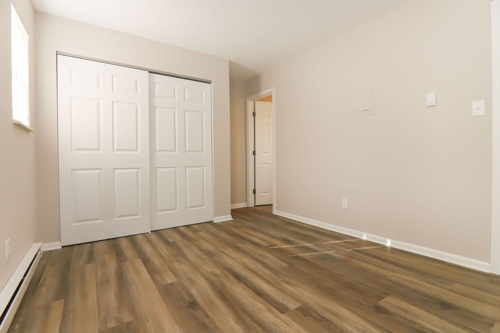 Lexington Apartment: 129 Transcript Avenue #2