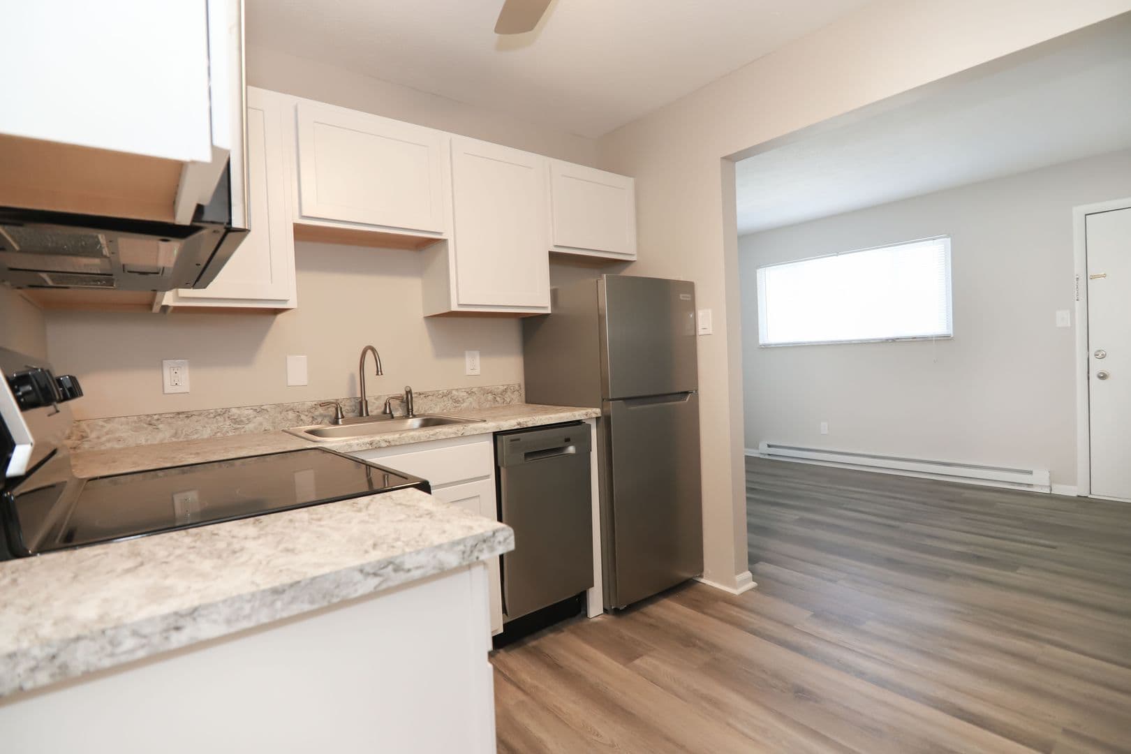 Lexington Apartment: 129 Transcript Avenue #2