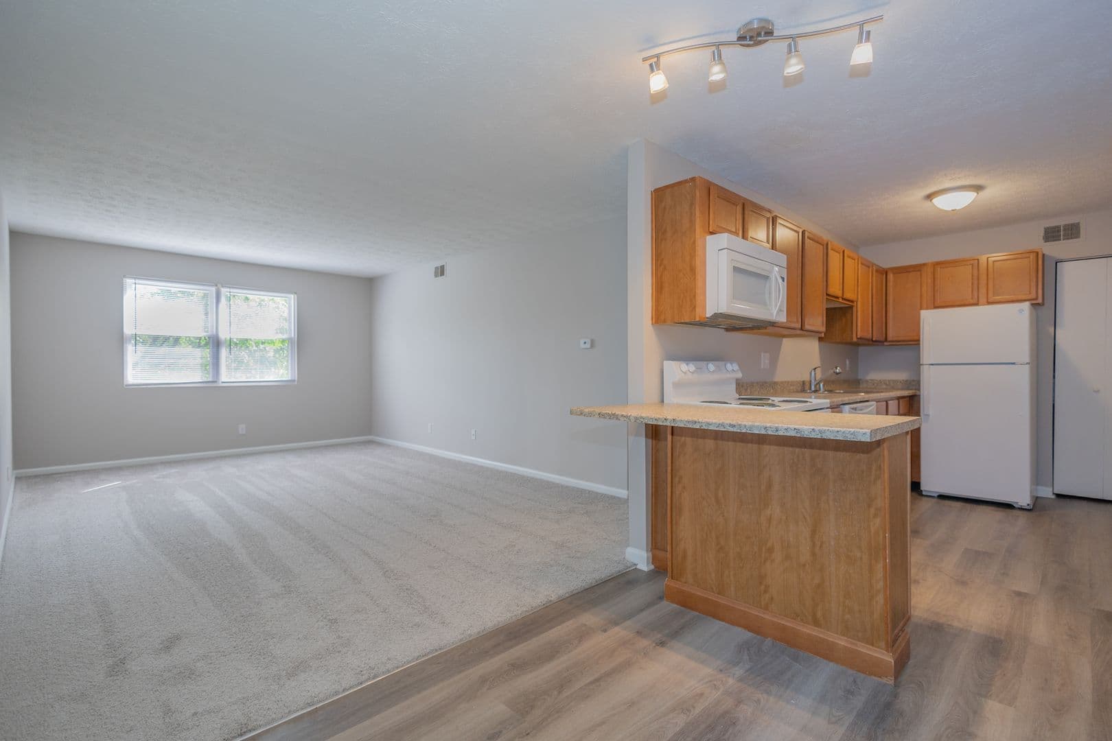 Lexington Apartment: 1232 Man O War Place #2