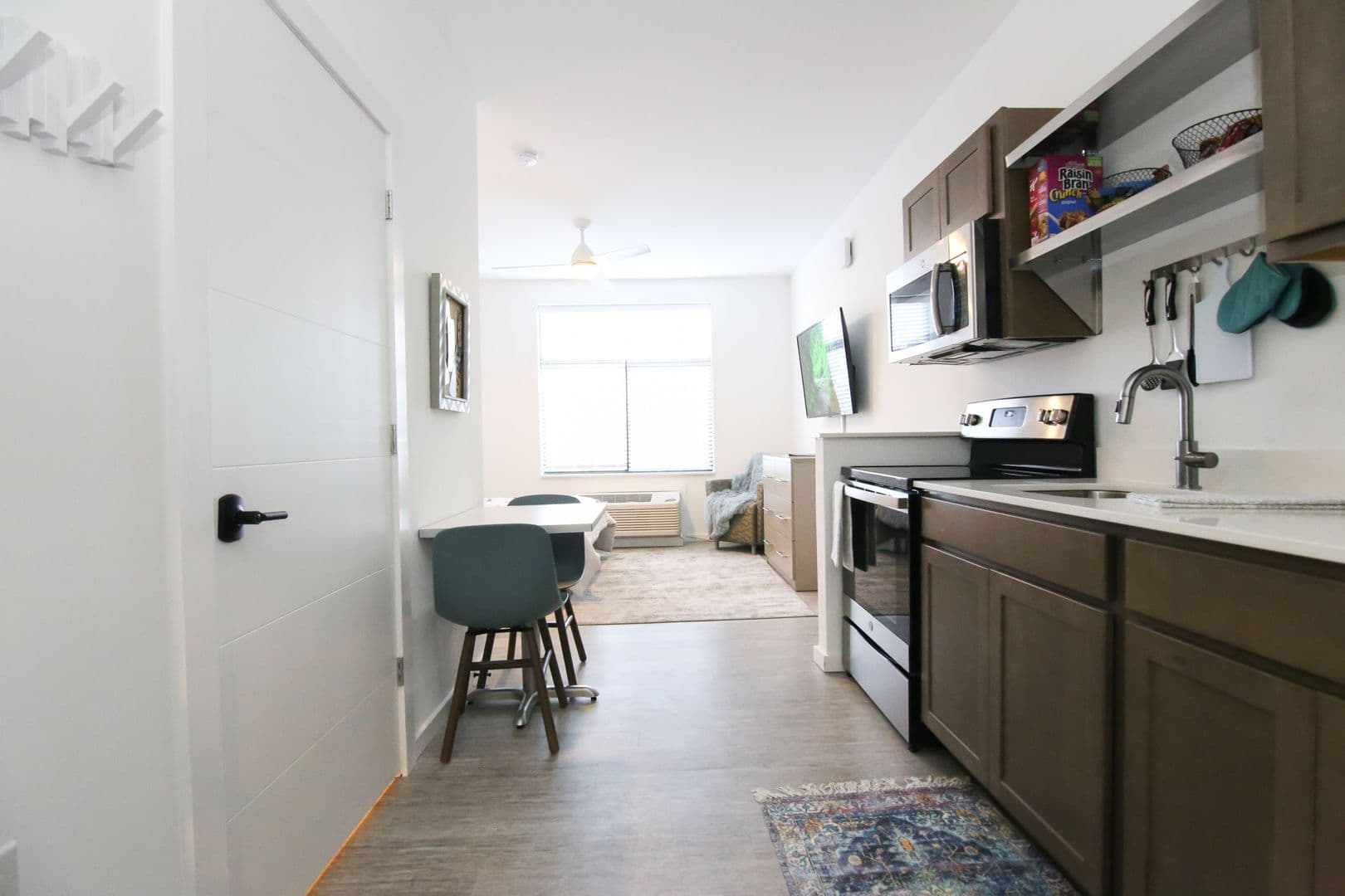 Lexington Apartment: 180 N Martin Luther King Blvd