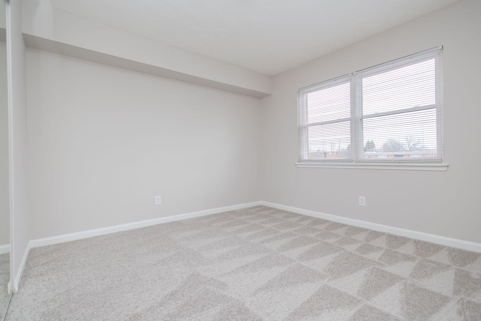Lexington Apartment: 1232 Man O War Place #2