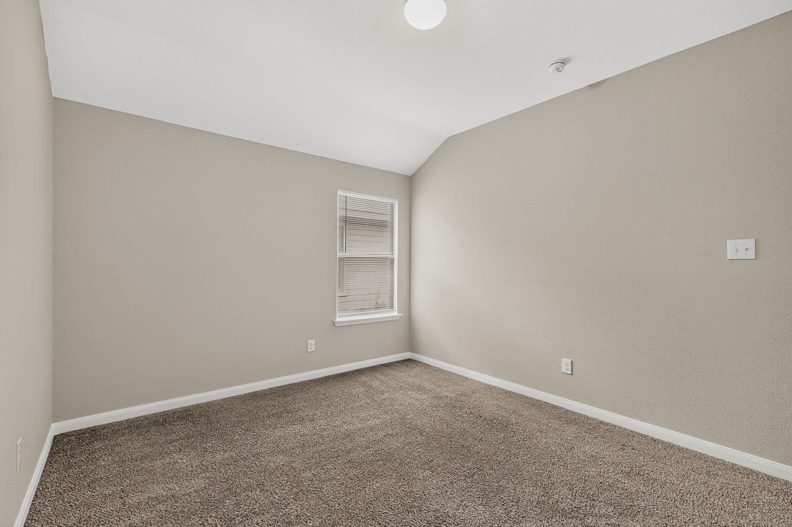 Dallas House: 2939 Saint Bernard