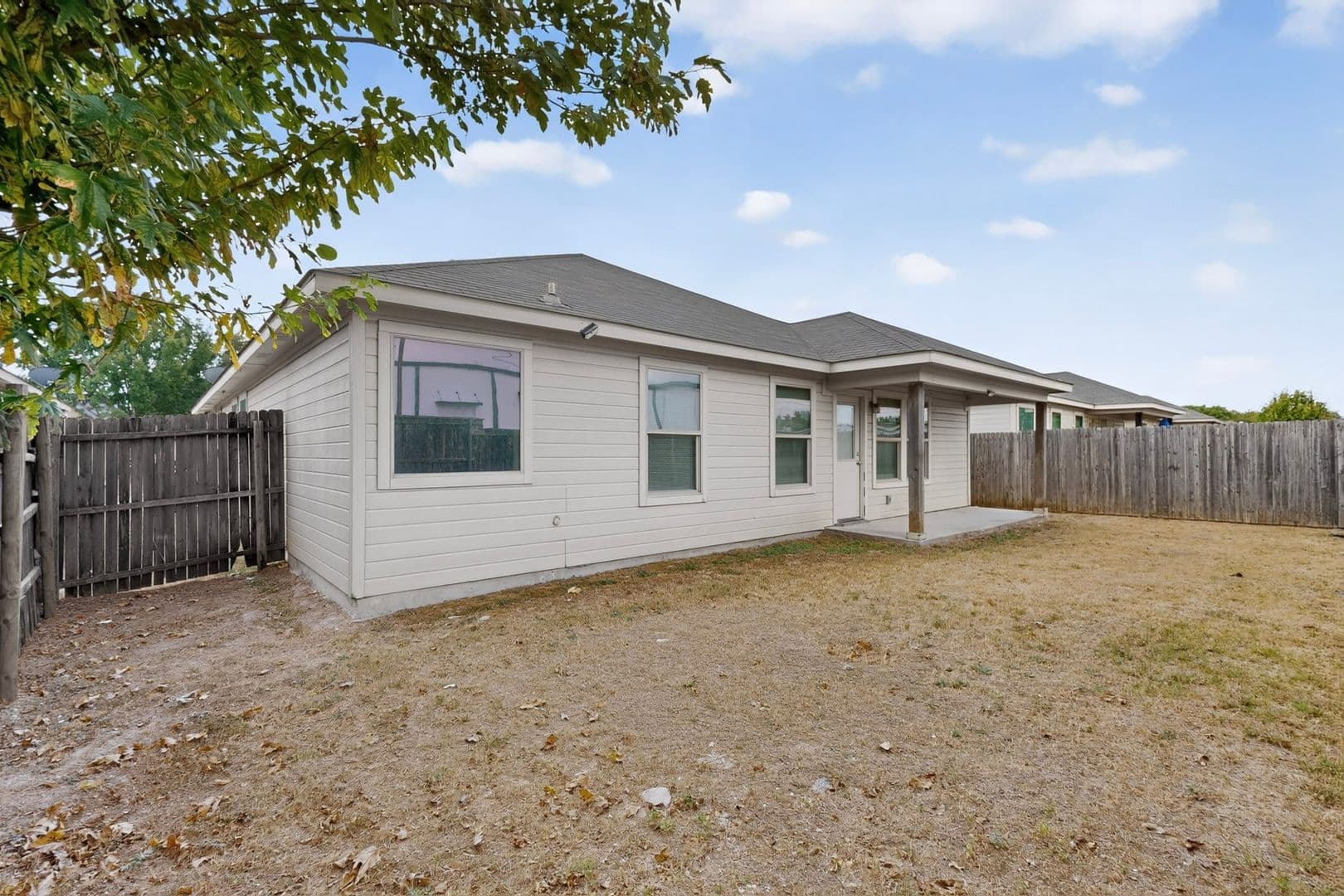 Dallas House: 2939 Saint Bernard