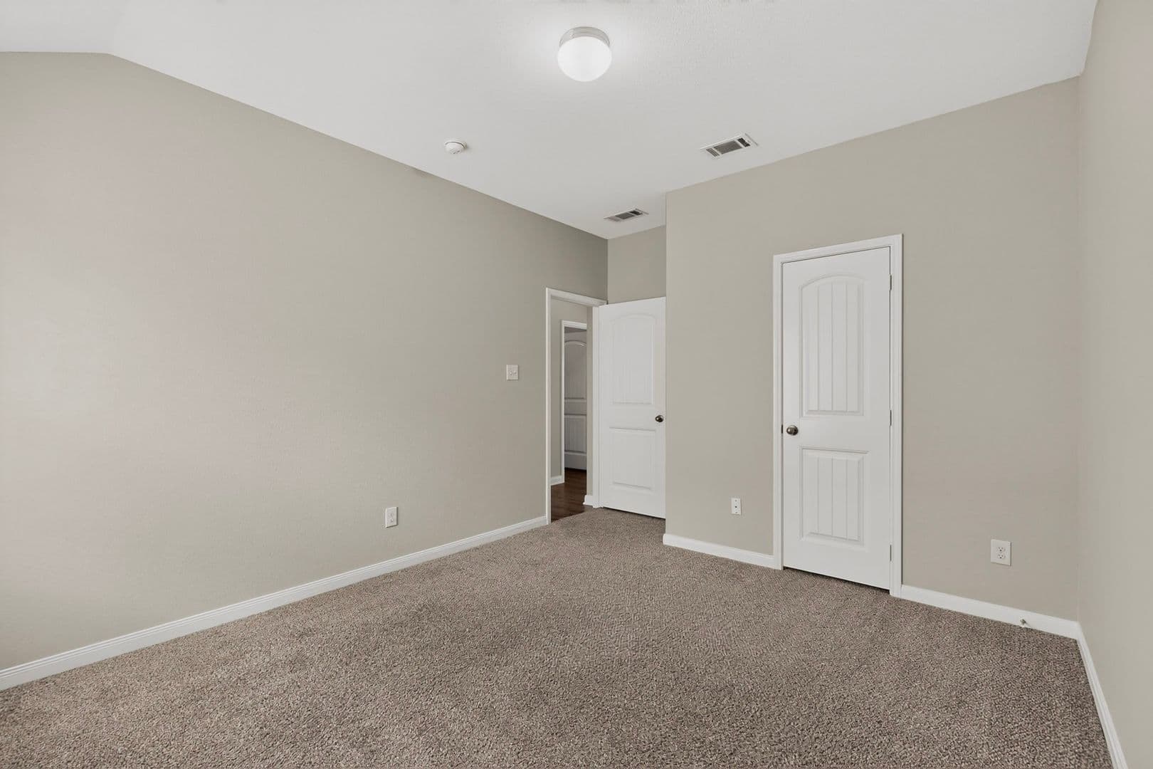 Dallas House: 2939 Saint Bernard