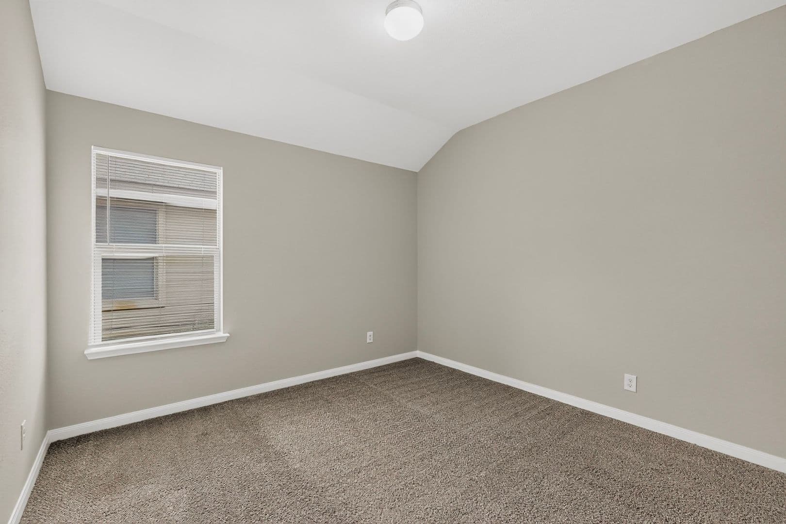 Dallas House: 2939 Saint Bernard