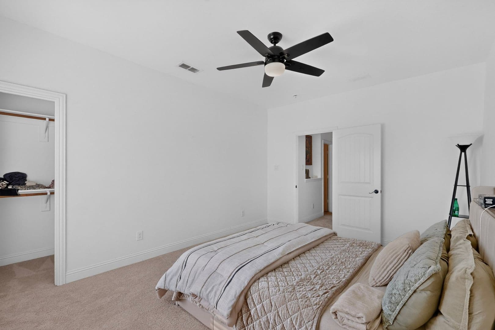 Rowlett House: 6606 Windward View Drive