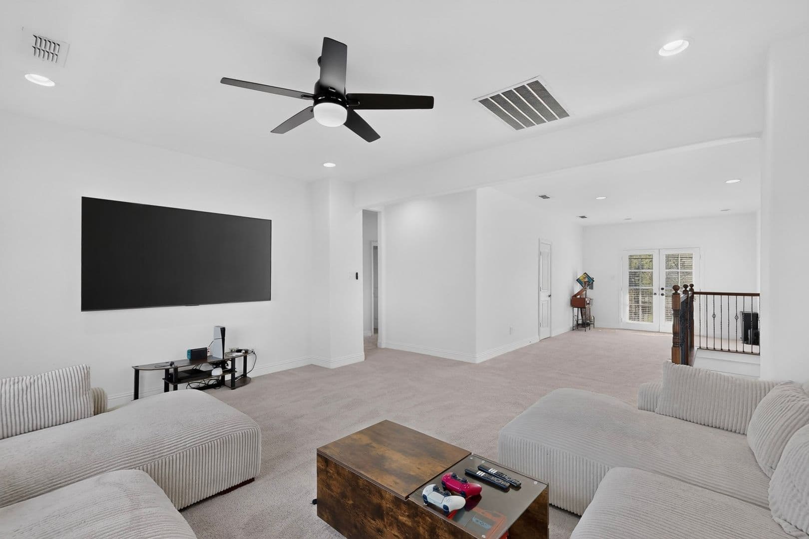 Rowlett House: 6606 Windward View Drive