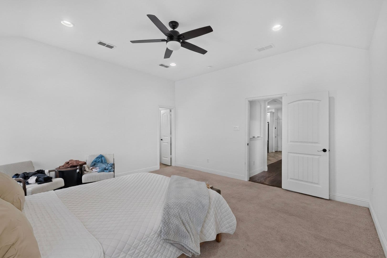 Rowlett House: 6606 Windward View Drive