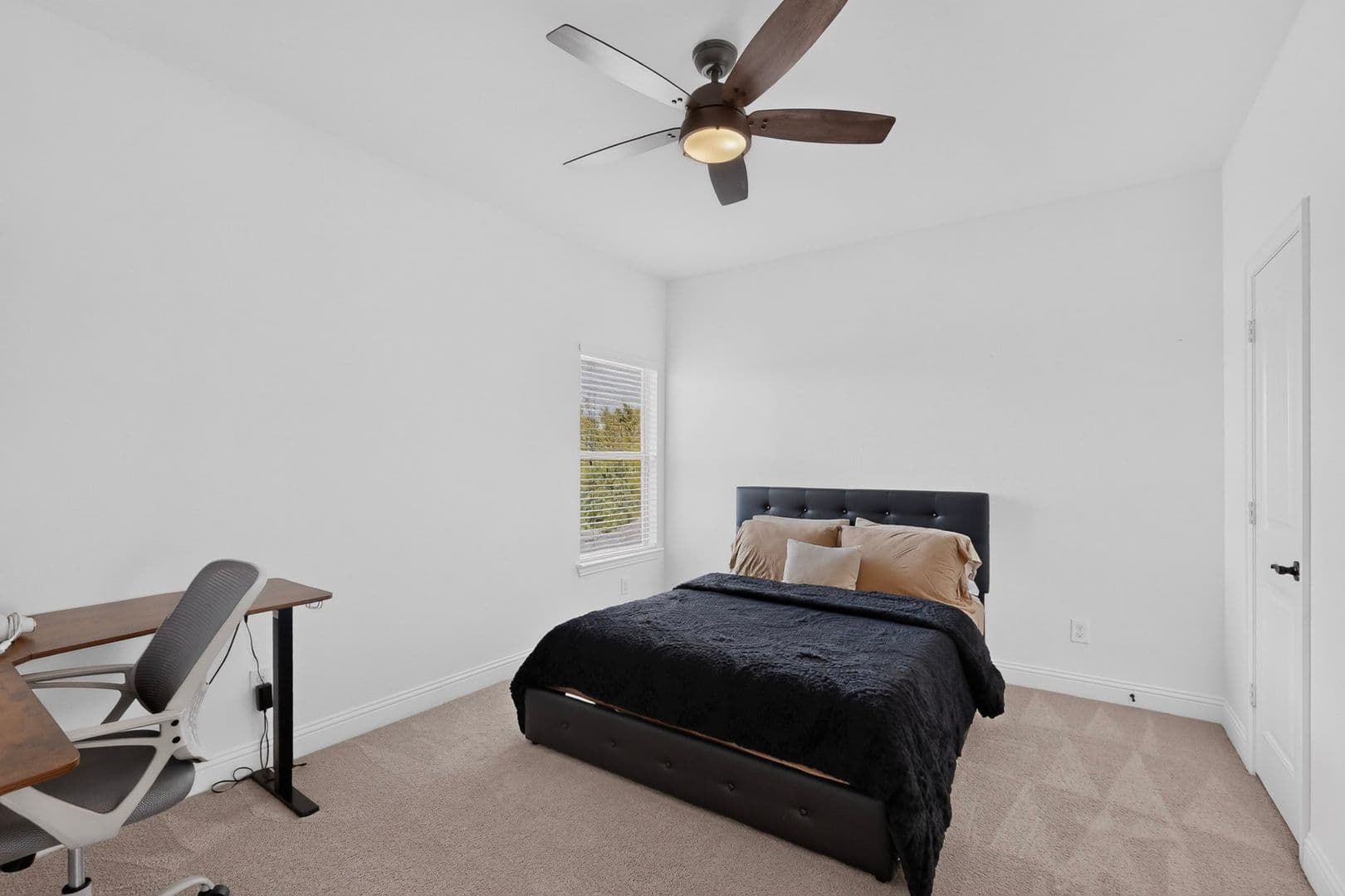 Rowlett House: 6606 Windward View Drive