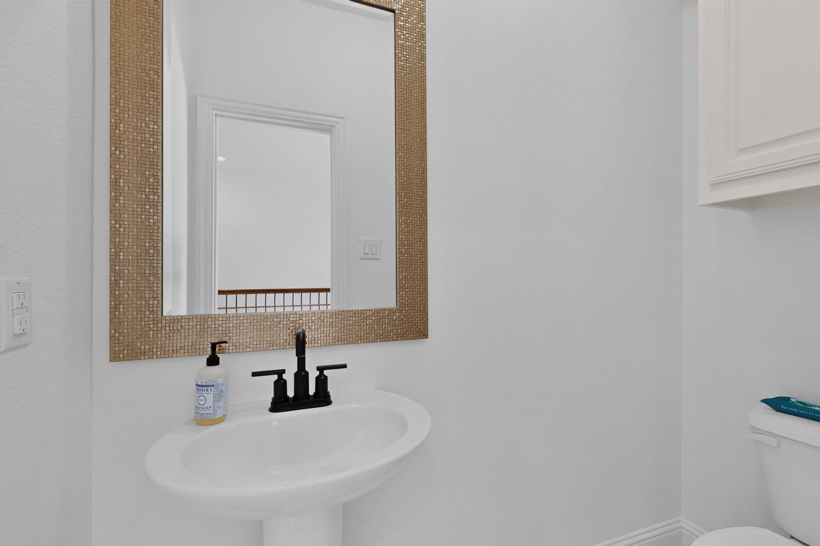 Rowlett House: 6606 Windward View Drive