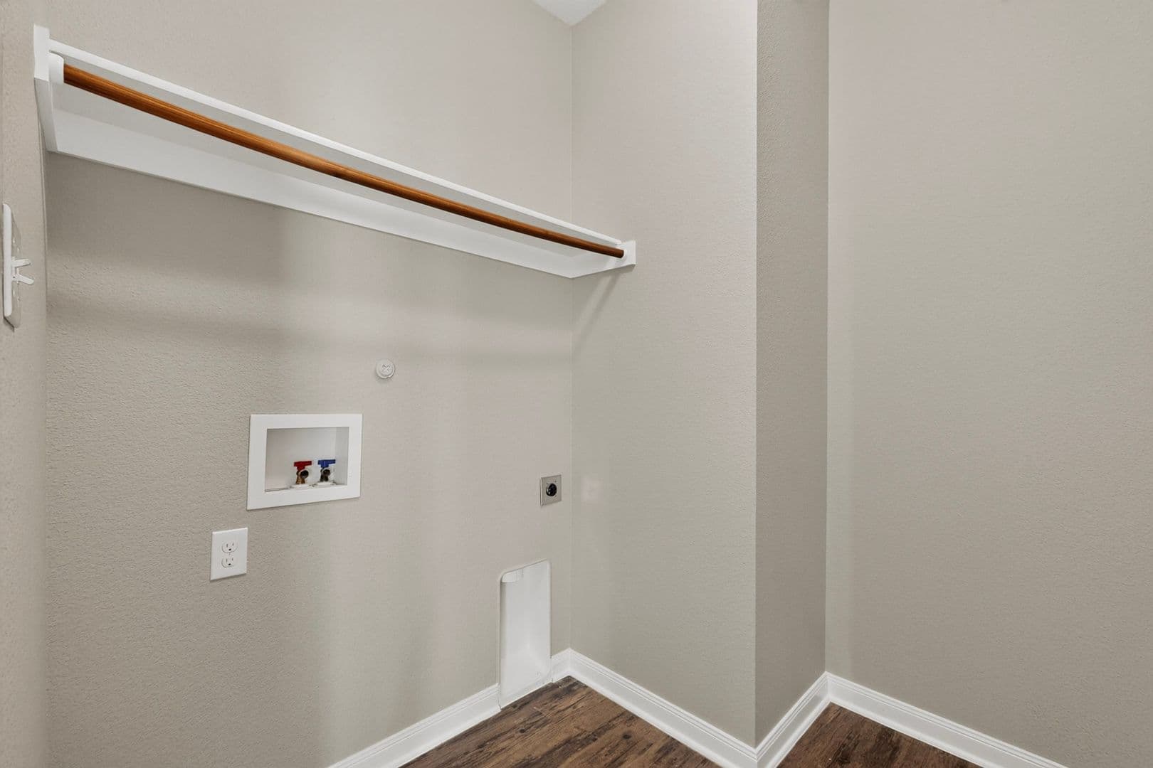Dallas House: 2939 Saint Bernard