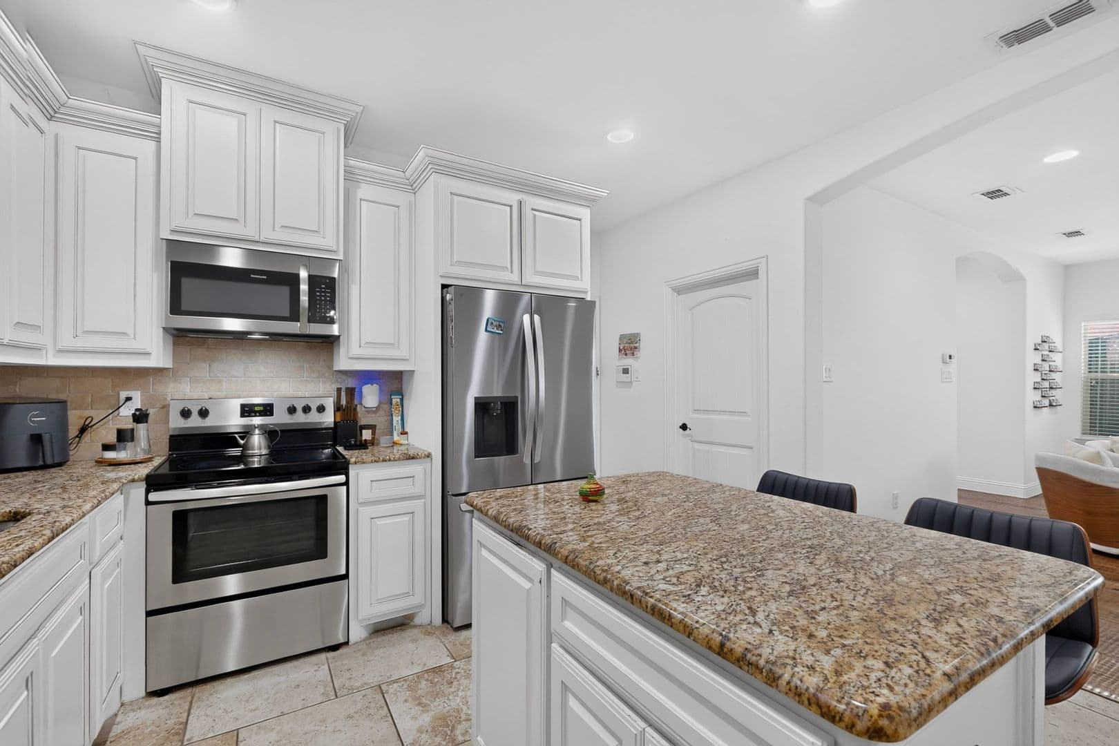 Rowlett House: 6606 Windward View Drive