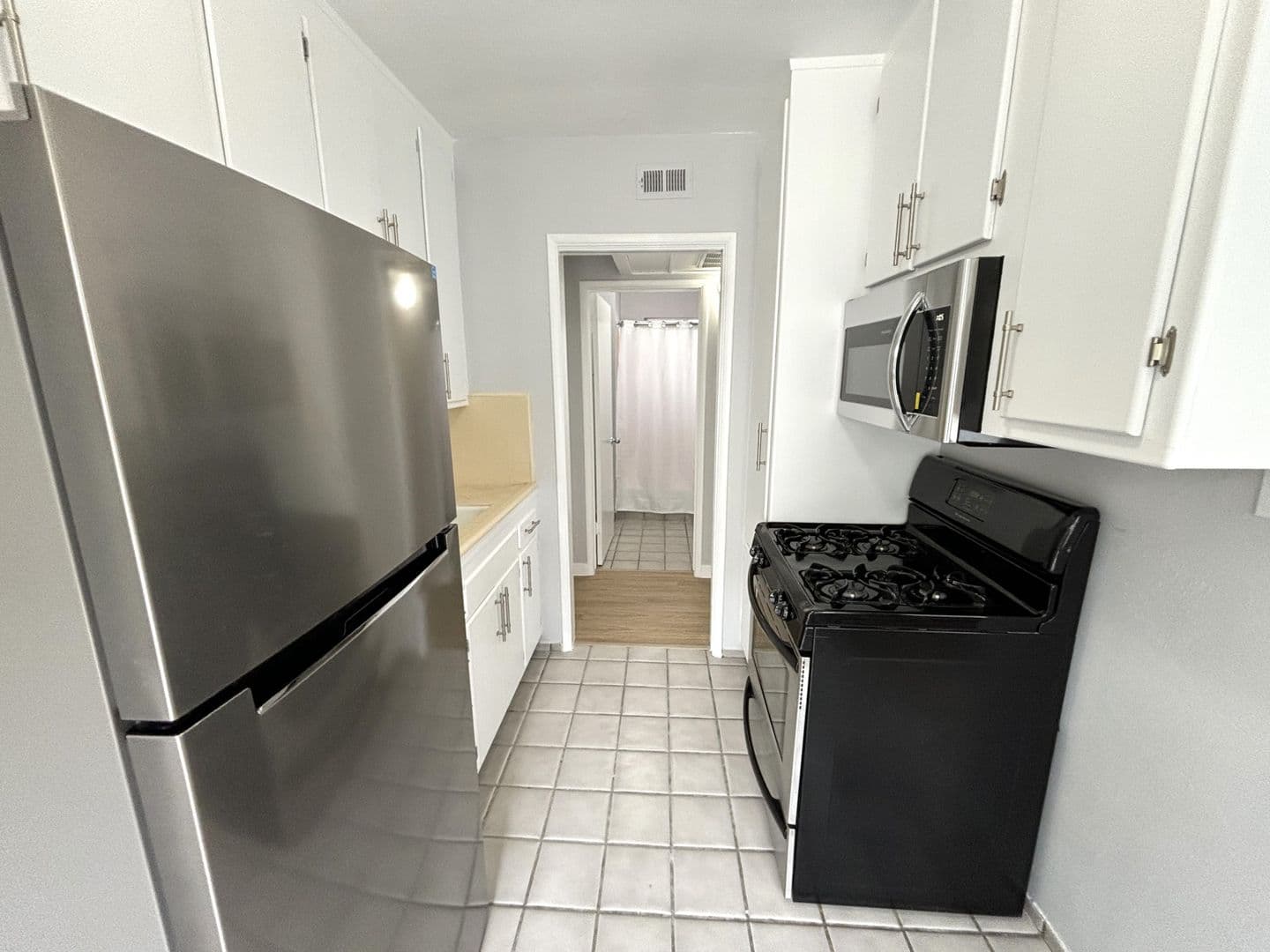 North Hollywood Apartment: 10814-10818 Blix St