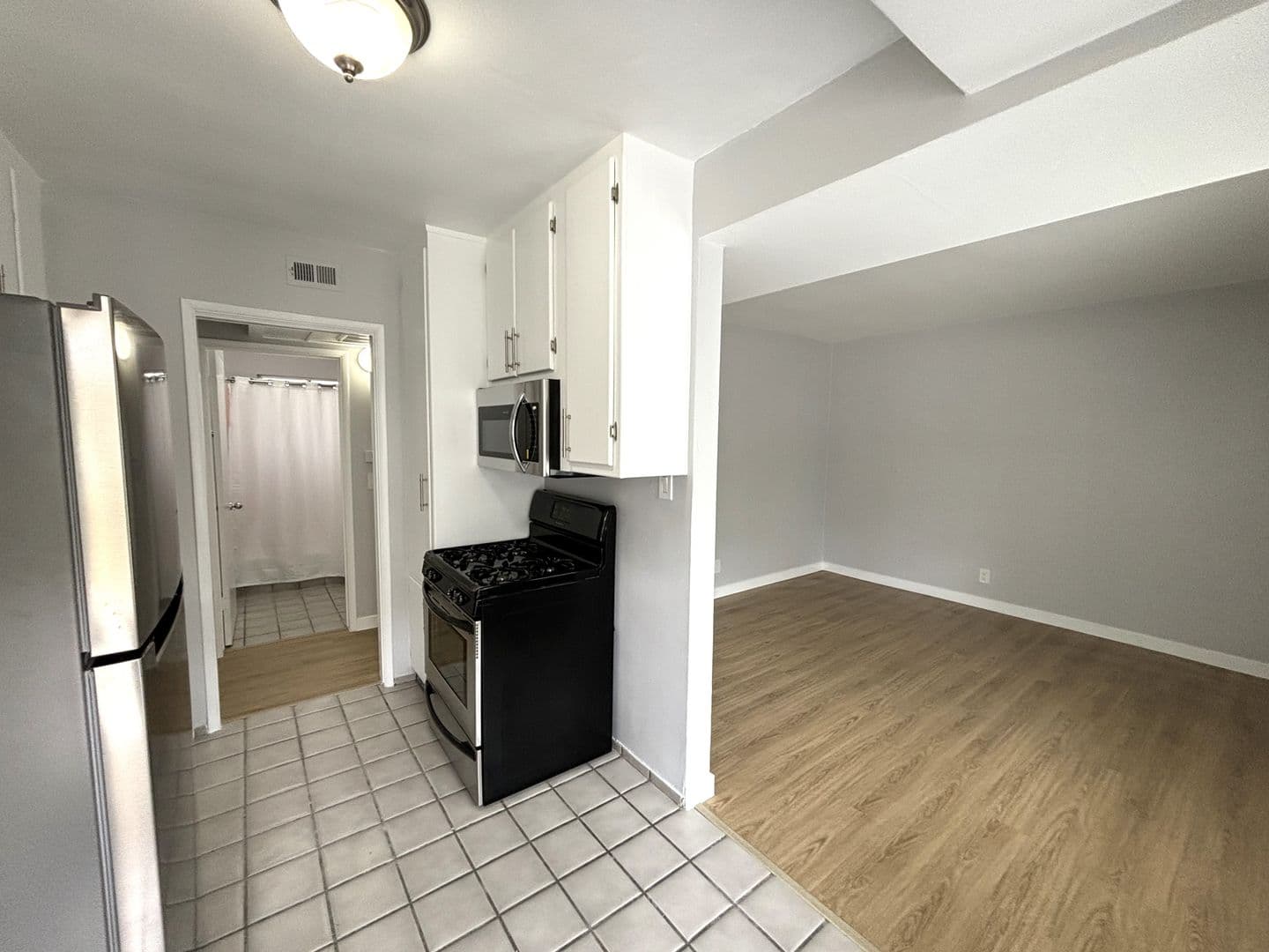 North Hollywood Apartment: 10814-10818 Blix St