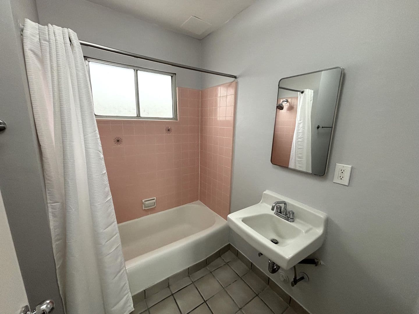 North Hollywood Apartment: 10814-10818 Blix St