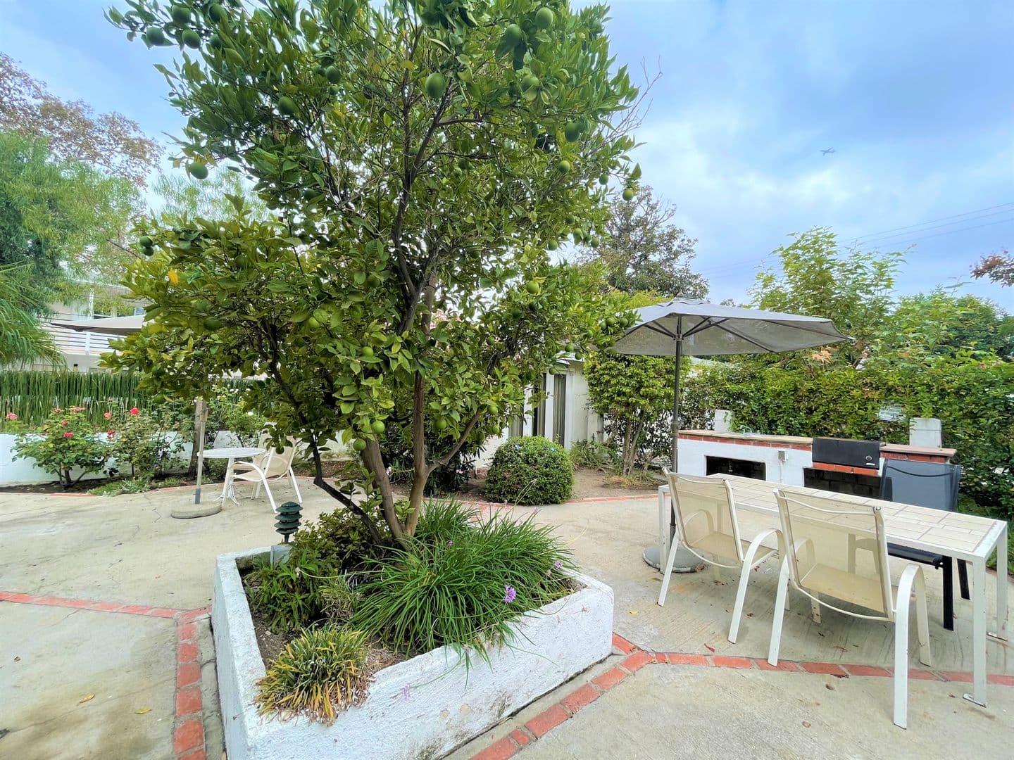 North Hollywood Apartment: 10814-10818 Blix St