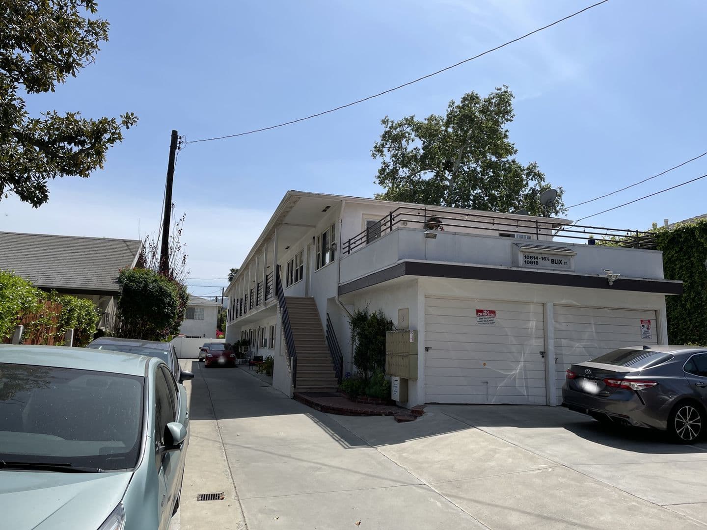 North Hollywood Apartment: 10814-10818 Blix St