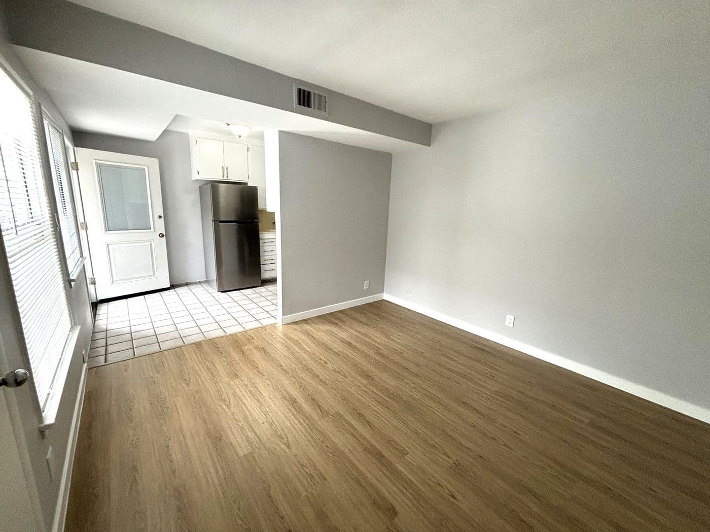 North Hollywood Apartment: 10814-10818 Blix St