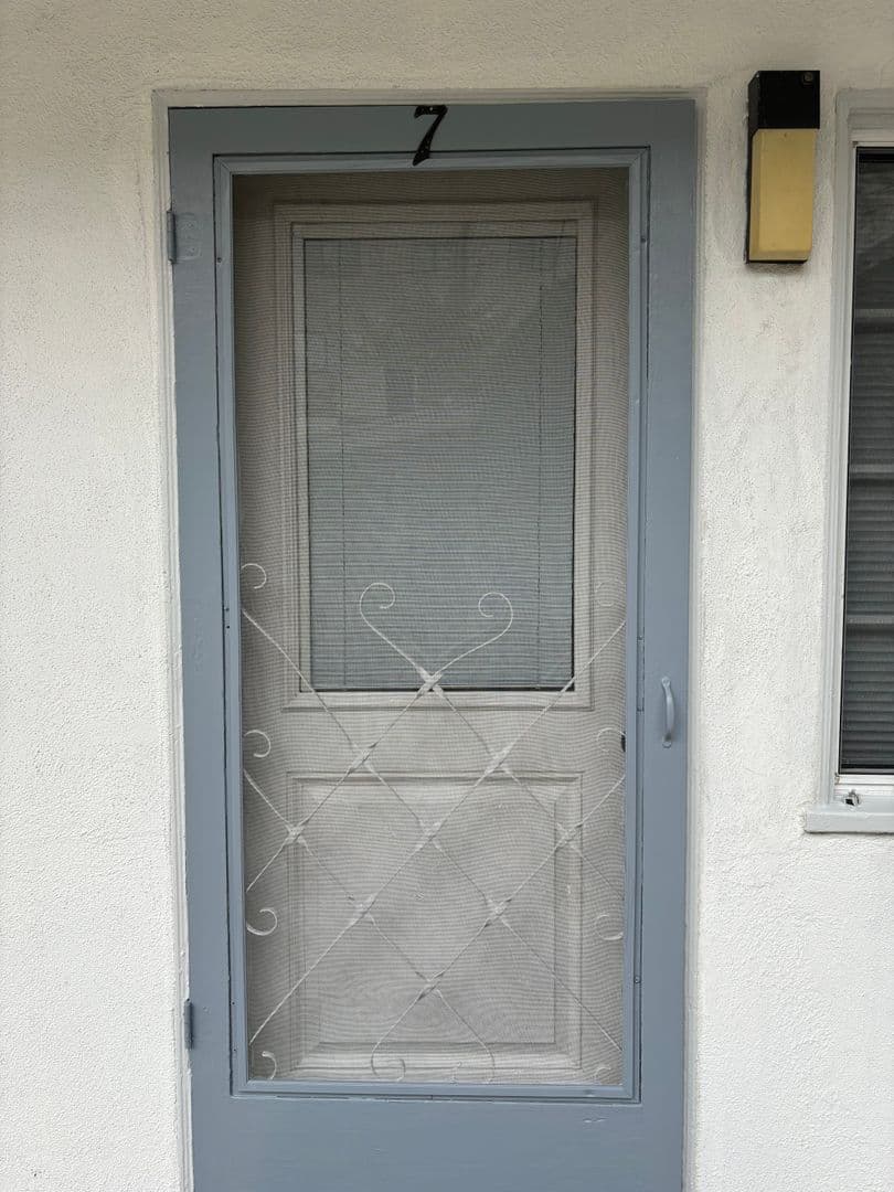 North Hollywood Apartment: 10814-10818 Blix St