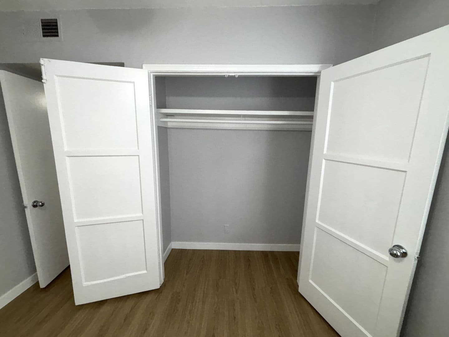 North Hollywood Apartment: 10814-10818 Blix St