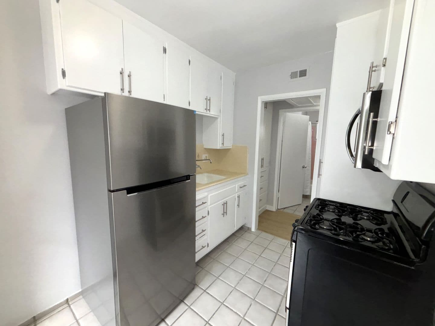 North Hollywood Apartment: 10814-10818 Blix St