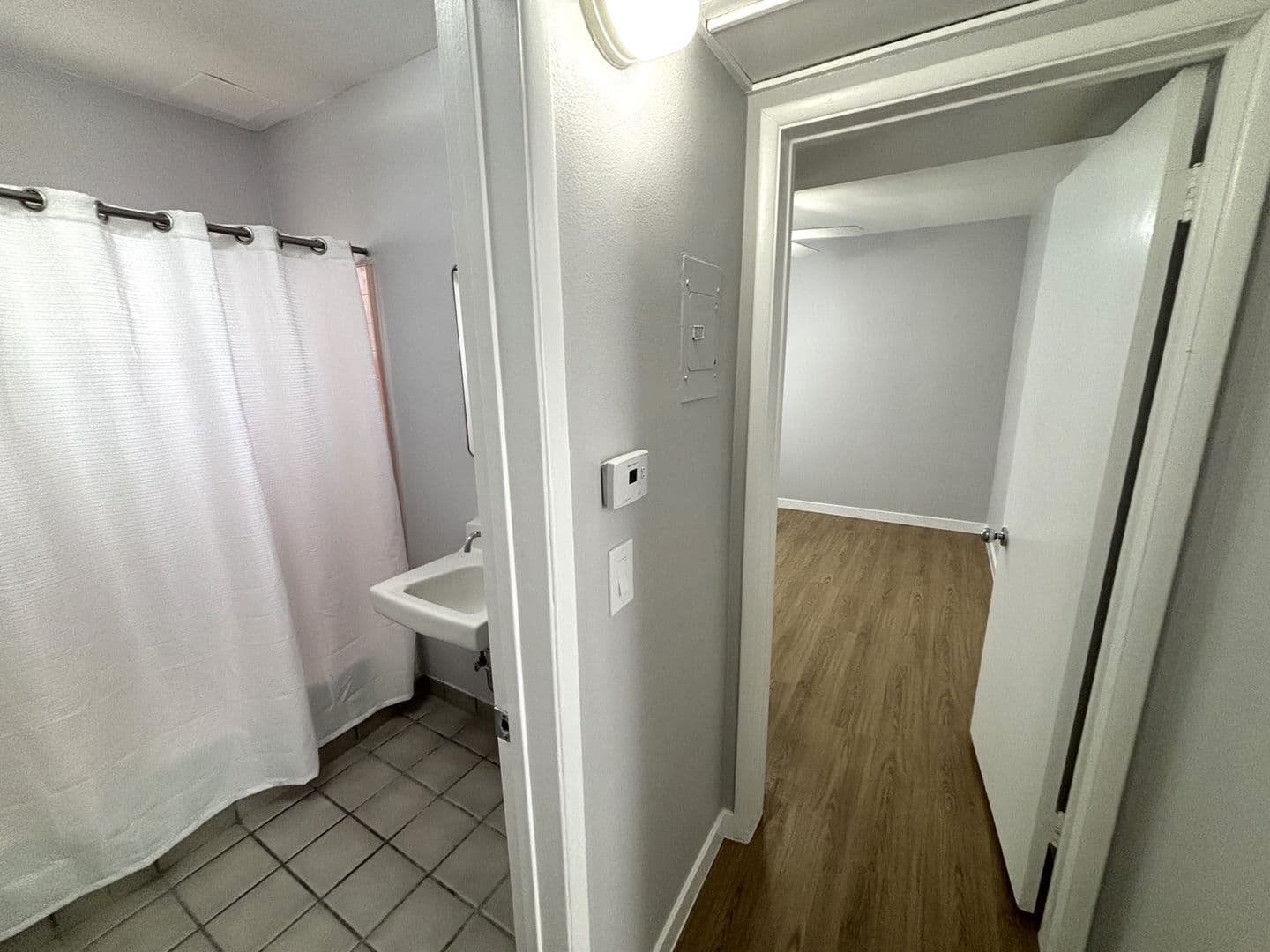 North Hollywood Apartment: 10814-10818 Blix St
