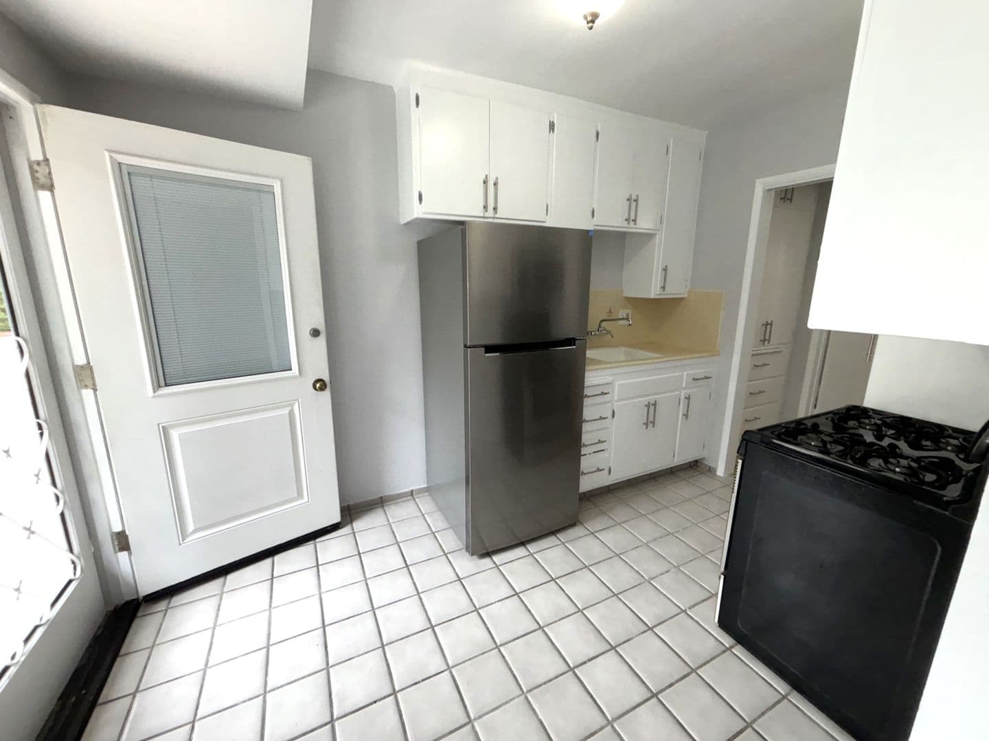North Hollywood Apartment: 10814-10818 Blix St